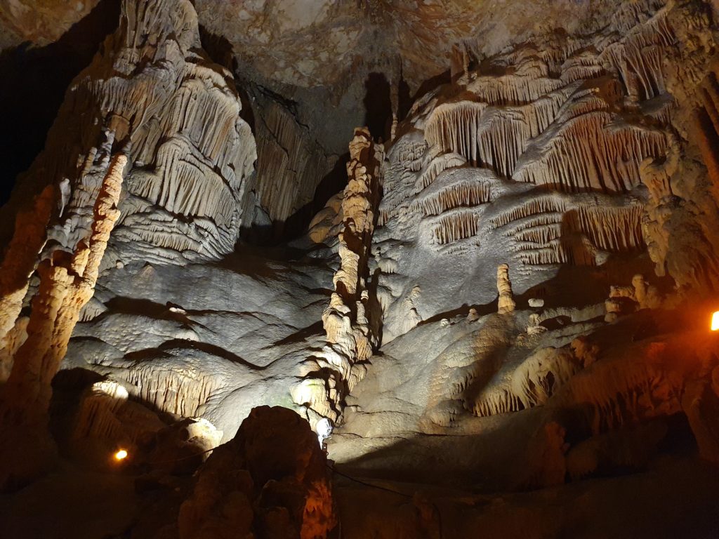 Чудеса природы в  Gilindire Cave.